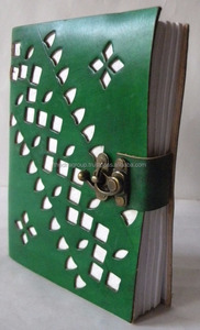 Vente en gros de papier découpé fait main en relief avec serrure agenda en cuir vert - Product Image 4