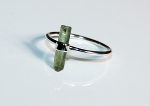 Piedra preciosa de turmalina verde cruda Natural, regalo de adolescente de Plata de Ley 925, anillo de turmalina verde cruda para entrega mundial - Product Image 4