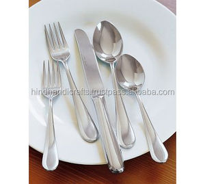 Juego de Cubiertos Plateados de Dos Cucharas, 2 Tenedores y Un Paster - Product Image 2