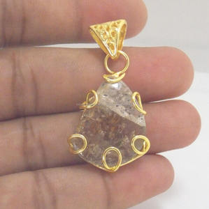 Pendentif en Orgonite naturelle, 1 pièce, enveloppé de fil, en forme Un, plaqué or - Product Image 2