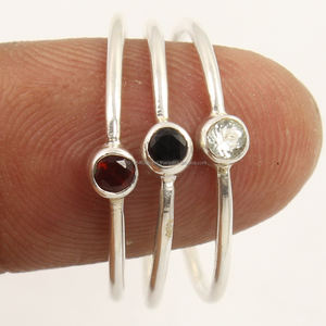 Bagues en argent sterling 925 pur, petites, avec améthyste et grenat naturels, toutes tailles, ensembles empilables, vente en gros à prix abordable - Product Image 2