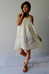 Robe courte d'été sans manches pour femmes Style occidental décontracté Tenue de jour et de fête tissée et lavable - Product Image 3