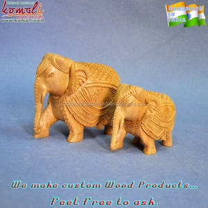 Éléphant en bois sculpté à la main indien, souvenir traditionnel et sculpture en bois décorative pour la décoration de la maison ou du bureau - Product Image 5