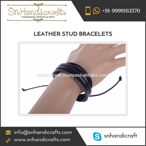 สร้อยข้อมือหนังสำหรับผู้ชายทำด้วยมือมหัศจรรย์สไตล์ใหม่และแฟชั่น - Product Image 1