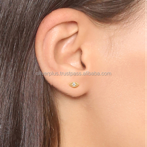 14K สีทอง H ต่างหูเพชรเม็ดกลมขนาด5x3มม - Product Image 2