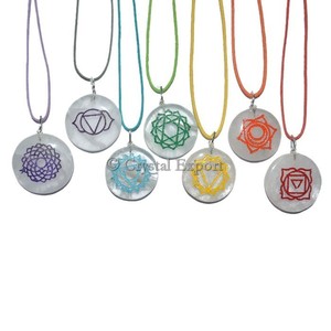 Ensemble de pendentifs en symbole Chakra, couleurs gravées, 100 pièces, acheter - Product Image 1