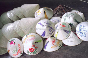 หมวกทรงกรวยไม้ไผ่ทาสีคุณภาพสูง เป็นมิตรกับสิ่งแวดล้อม/ลายดอกไม้ ของที่ระลึกเวียดนาม น็อนลา 2024 - Product Image 2