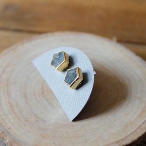 Pendientes Clásicos de Plata de Ley con Labradorita Natural para Regalos de Compromiso y Boda - Product Image 2