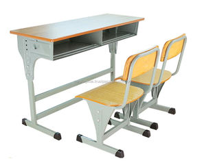 Bureau d'école réglable à cadre en bois et en acier de conception moderne Ensemble de meubles d'université - Product Image 1