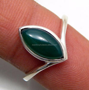 แหวนแต่งงานทำมือด้วยเงินแท้ 925 ประดับพลอยออนิกซ์สีเขียวทรงมาร์คีส์ธรรมชาติ สำหรับงานปาร์ตี้และวันครบรอบ - Product Image 1