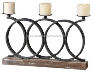 Candelabro de tres cabezas con base de hierro de tendencia industrial - Product Image 1