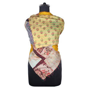 Kantha Work Silk Patch Work Foulard fait à la main de style vintage Design tendance pour les filles SC1454 Foulards Vintage kantha cousus à la main - Product Image 1