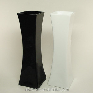 Centro de mesa minimalista para boda con florero de plástico - Product Image 2