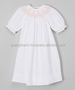 Vestido de chica ahuecado a mano - Product Image 1