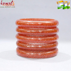 Negro brillo lleno de pulsera de brazalete de resina y puños - Product Image 4