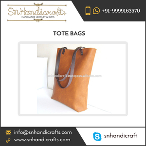 Sac fourre-tout tendance en cuir véritable couleur beige, modèle SNH HB 1027 de la marque SNH pour les acheteurs en gros - Product Image 1