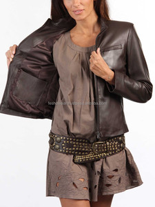 Veste en cuir élégante Varsity pour femmes Vêtements d'extérieur en cuir véritable marron de qualité supérieure pour l'hiver et la mode décontractée de tous les jours - Product Image 2