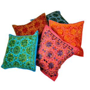 Coussin décoratif pour la maison et l'hôtel, excellent rapport qualité-prix, fourni en Inde, coton biologique de luxe, motif brodé, housse de coussin tissée - Product Image 2