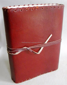 Journal fait à la main à point latéral en cuir uni, à couverture rigide, fil à coudre pour usage personnel et professionnel, avec papier fait main - Product Image 2