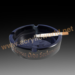 Cenicero de cristal de cigarro negro personalizado - Product Image 2