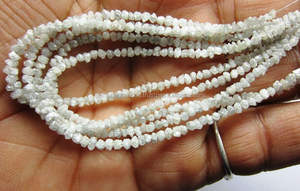 Collar de Diamantes en Bruto Sin Cortar, Color Blanco Grisáceo, Amarillo, Azul, Negro, en Venta, Joyería de Diamantes Negros - Product Image 3