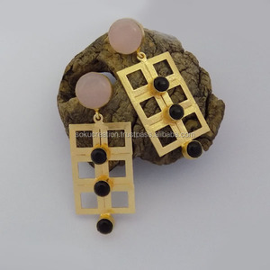 ต่างหูสีชมพูคาลซิโดนี #3091สไตล์ทางศาสนาคลาสสิกทอง18K และเพชรประดับมุกคุณภาพเครื่องประดับทองเหลืองสำหรับงานแต่งงาน - Product Image 1