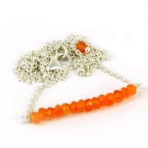 Collar de Plata de Ley con Dije de Cornalina Naranja Impecable y Cadena de Caja, Estilo Bohemio para Mujeres y Niñas - Product Image 3
