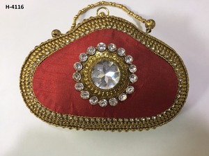 Pochette en métal artisanale Vivid H4115, or et argent, soirée élégante, demi-lune, pierres perlées, fermeture magnétique, satin - Product Image 2