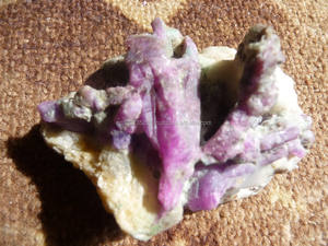 Rubí áspero natural - Product Image 3