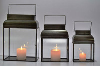 Lanterne à bougie en métal zinc antique de petite taille, faite à la main, de haute qualité, avec verre transparent, décoration d'intérieur pour les occasions de Pâques IHA MFG