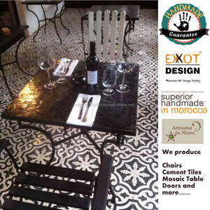 Carreaux en ciment encaustique marocains faits à la main, design traditionnel pour les applications intérieures d'hôtels - Product Image 1