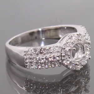 Thiết lập sự lựa chọn của bạn Claw engagement Ring chọn tất cả các kích cỡ 925 Sterling Silver 5x5 mét Vòng đá CZ bán gắn kết