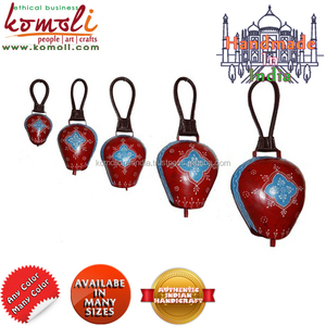 Cloche à vache en métal rouge avec sangle en cuir ou corde, cloches à vache en gros - Product Image 4