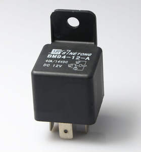 Electromagnetic <b>miniature</b> 12V 40A Plug in automotive relay - Product Image 1
