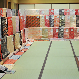 Tela Kimono tradicional y japonesa con muchos colores y diseño hecho en Japón, OEM disponible - Product Image 4