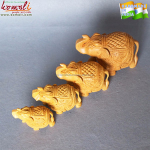 ชุดของที่ระลึกงานฝีมืออินเดีย ช้างไม้แกะสลักด้วยมือสี่ตัว - Product Image 5