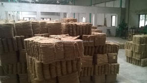 Espadrilles plates avec semelle en jute faite à la main Matériau PU durable Semelle en jute tressée d'usine Bas prix pour un confort de qualité - Product Image 3