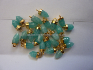 Pendentif en pierre d'amazonite plaqué or avec breloque chic avec réglage de lunette pour un look inspiré de la fête - Product Image 2