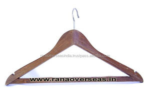 Cintre en bois antidérapant de qualité supérieure Cintre de costume en bois personnalisé pour robes Blouse Manteau Costume - Product Image 2