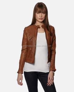 Veste respirante de grande taille en cuir de mouton ciré marron à imprimé animal - Product Image 1