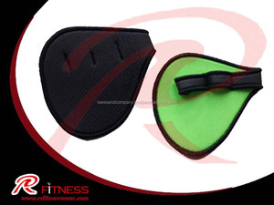 Guantes de CrossFit de cuero PU antideslizantes con agarre de medio dedo para levantamiento de pesas - Product Image 4