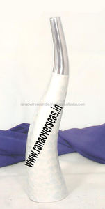 แจกันอลูมิเนียมลายดอกไม้พร้อมเคลือบสีขาวสำหรับงานแต่งงานงานปาร์ตี้และงานอีเว้นท์ - Product Image 2