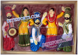 รูปปั้นวัฒนธรรมพันจาบแบบดั้งเดิม รูปปั้นผู้หญิงเต้นรำพันจาบพร้อมซาร์ดาร์ ชุดรูปปั้นงานแต่งงานพันจาบบังกรา ชุดสามชิ้น - Product Image 5