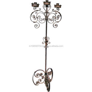 Décoration d'intérieur, candélabre sur pied en aluminium à défilement, Noël, écologique, fait à la main, revêtement en poudre - Product Image 1