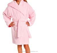 Peignoir de bain de luxe et peignoir de spa en coton de couleur unie pour femme, peignoirs en coton peigné à poils longs, exportateur de coton en Inde.