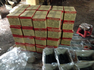 Carbón negro Logan o Lytchee de alta calidad en suministro de fábrica con patrón de palo empaquetado en bolsa de PP - Product Image 5