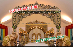 Puerta de bienvenida de entrada de boda temática de Rajwada, pilares dorados, decoraciones temáticas de pavo real, Material de fibra para celebraciones de bodas - Product Image 3