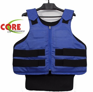 Gilet de sécurité équitation rembourré en EVA, pour jeunes adultes, tailles et couleurs personnalisées - Product Image 1