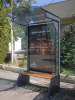 2022 Parya Assurance Custom-Shape Mini Bus Shelter Publicidad exterior de alta calidad Caja de luz LED Marco de aluminio Rectángulo de acero