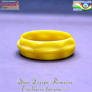 Pulsera de resina tallada de bloque amarillo, joyería vintage, joyería hecha a mano india, venta al por mayor - Product Image 4